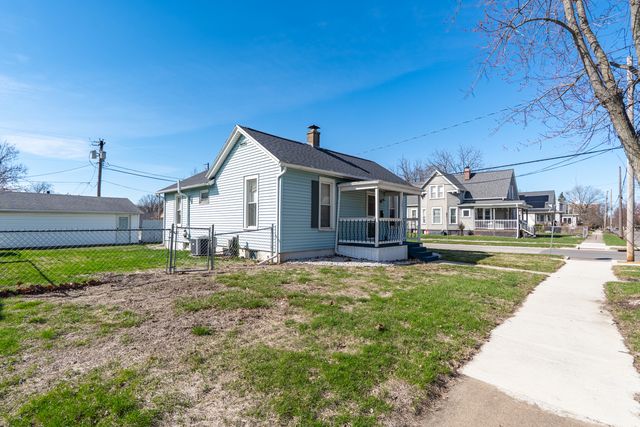 1201 S East Street, Bloomington, IL 61701