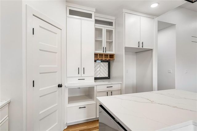 804 SE Pine Court, Blue Springs, MO 64014