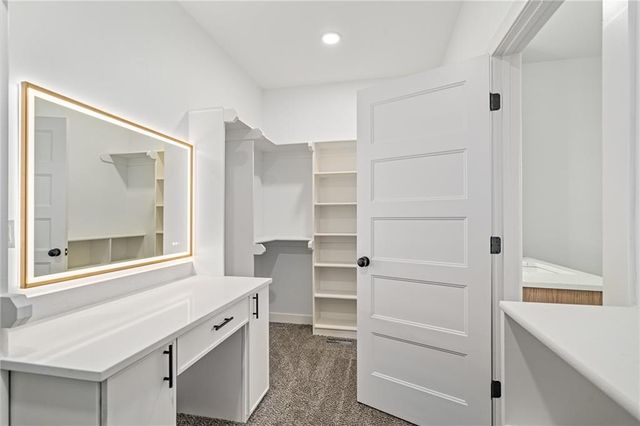 804 SE Pine Court, Blue Springs, MO 64014