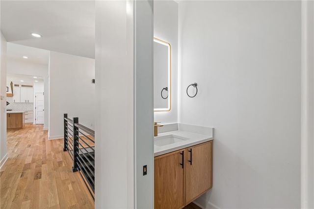 804 SE Pine Court, Blue Springs, MO 64014