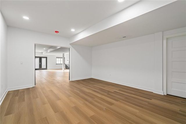 804 SE Pine Court, Blue Springs, MO 64014