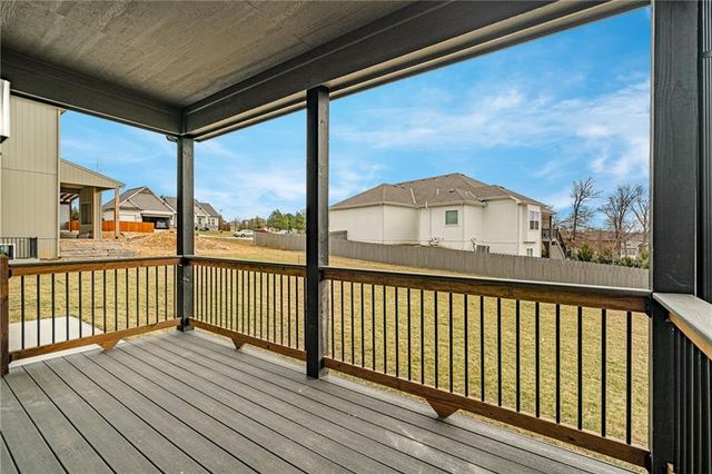 804 SE Pine Court, Blue Springs, MO 64014