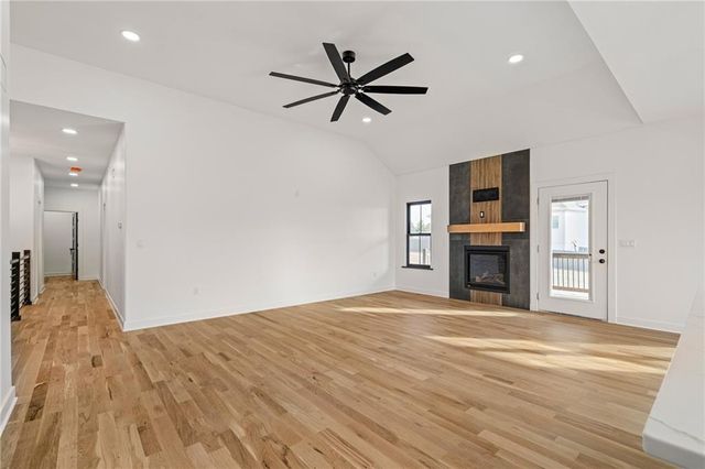 804 SE Pine Court, Blue Springs, MO 64014