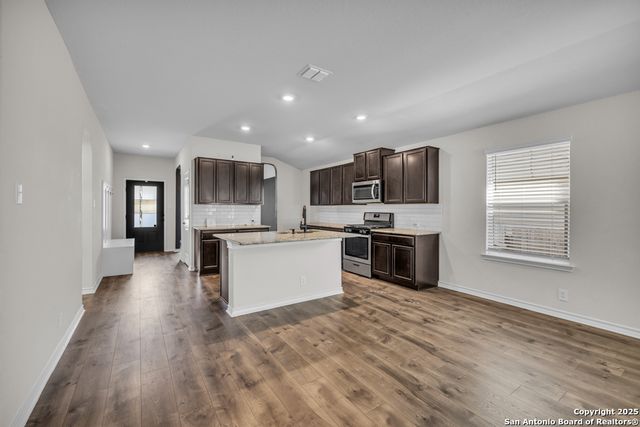 952 Brown Thrasher, San Antonio, TX 78253