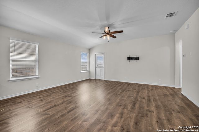 952 Brown Thrasher, San Antonio, TX 78253