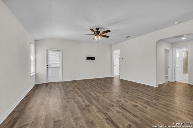 952 Brown Thrasher, San Antonio, TX 78253