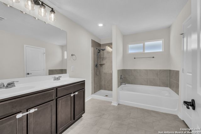 952 Brown Thrasher, San Antonio, TX 78253
