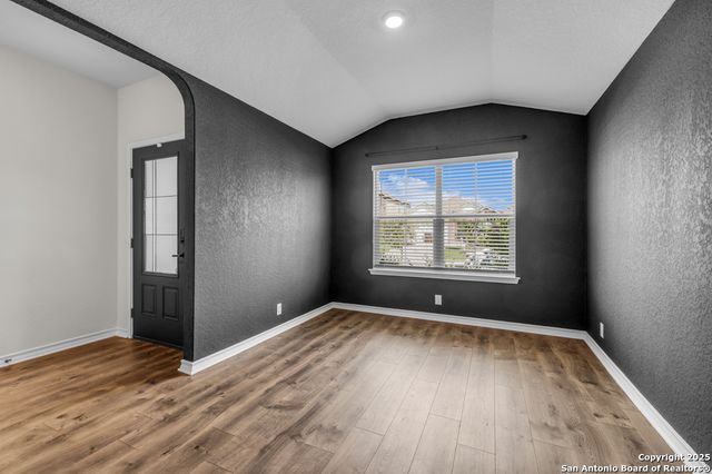 952 Brown Thrasher, San Antonio, TX 78253