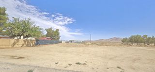 17900 Mossdale Avenue, Lake Los Angeles, CA 93535