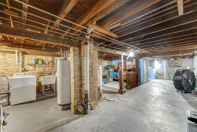 1421 Roberts Avenue, Whiting, IN 46394
