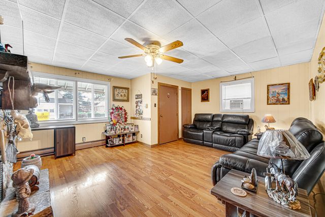 1421 Roberts Avenue, Whiting, IN 46394