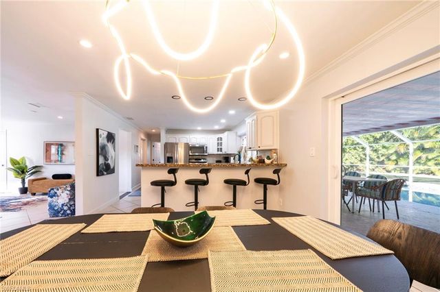 59 Wickliffe DR, Naples, FL 34110