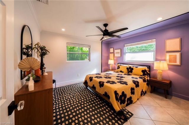 59 Wickliffe DR, Naples, FL 34110