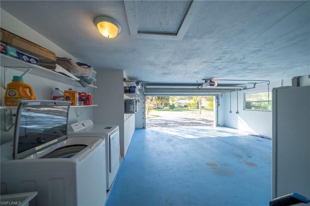 59 Wickliffe DR, Naples, FL 34110