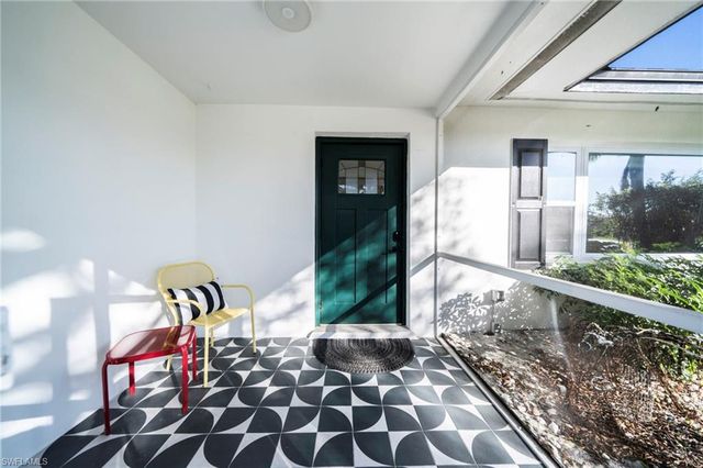 59 Wickliffe DR, Naples, FL 34110