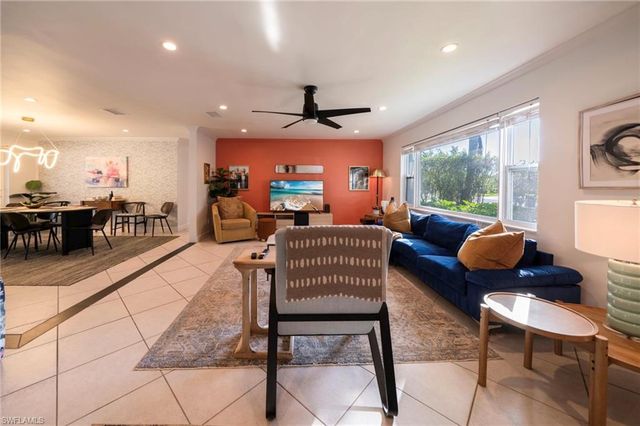 59 Wickliffe DR, Naples, FL 34110