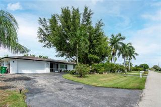 59 Wickliffe DR, Naples, FL 34110