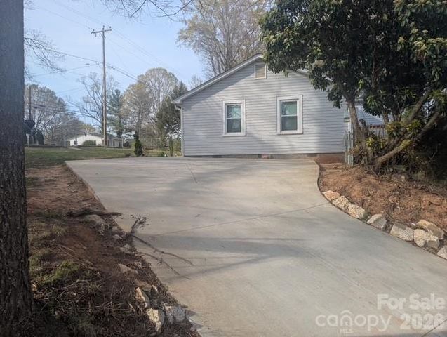 729 Park Drive, Statesville, NC 28677