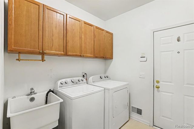 36510 Orchard Lake Drive, New Baltimore, MI 48047