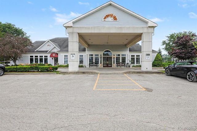 36510 Orchard Lake Drive, New Baltimore, MI 48047