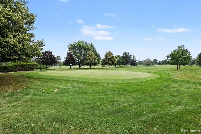 36510 Orchard Lake Drive, New Baltimore, MI 48047