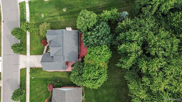 36510 Orchard Lake Drive, New Baltimore, MI 48047