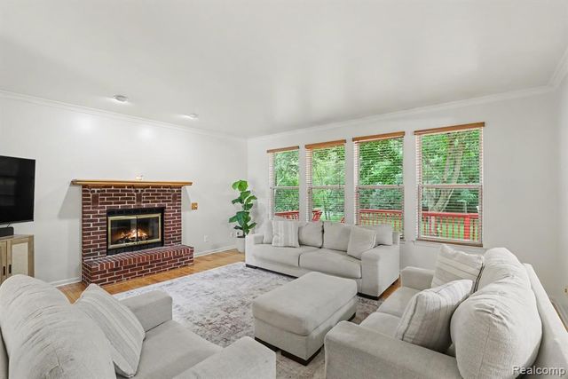 36510 Orchard Lake Drive, New Baltimore, MI 48047