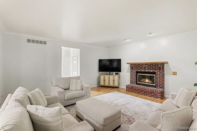 36510 Orchard Lake Drive, New Baltimore, MI 48047
