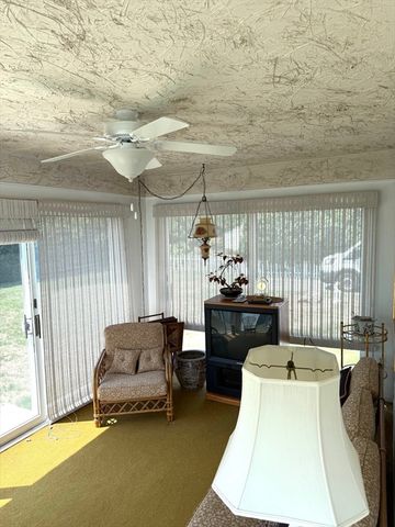 6 Gross Ln, Easthampton, MA 01027