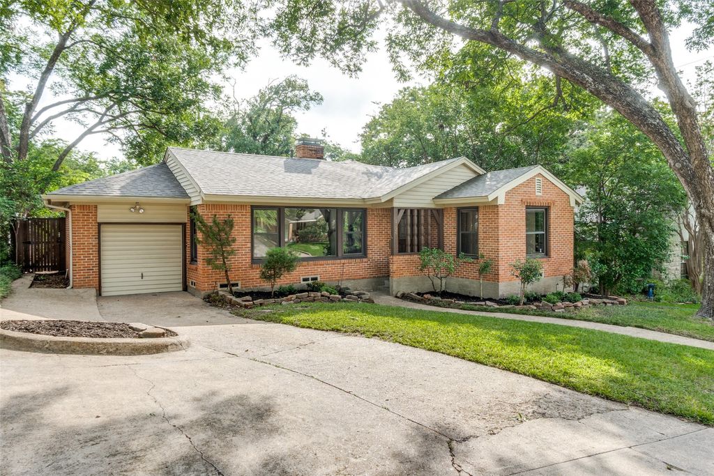 1126 Cordova Street, Dallas, TX 75223