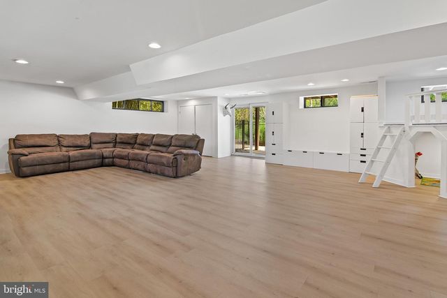 6105 IVYMOUNT RD, Baltimore, MD 21209
