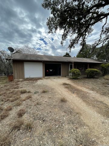 1196 LOWER MASON CREEK RD, Bandera, TX 78003