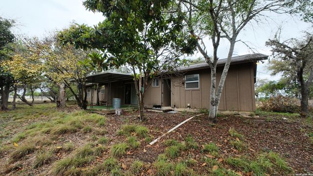 1196 LOWER MASON CREEK RD, Bandera, TX 78003