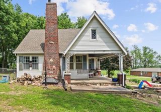 402 Fifth Street, Smithville, MO 64089