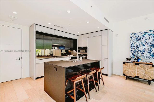 300 E Collins Ave 2D, Miami Beach, FL 33139