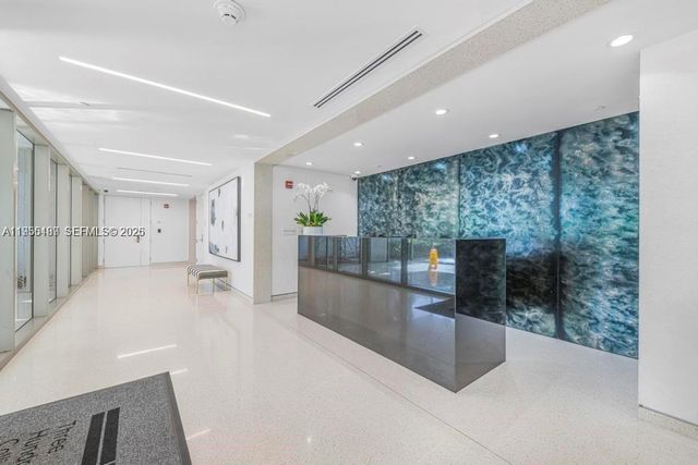 300 E Collins Ave 2D, Miami Beach, FL 33139