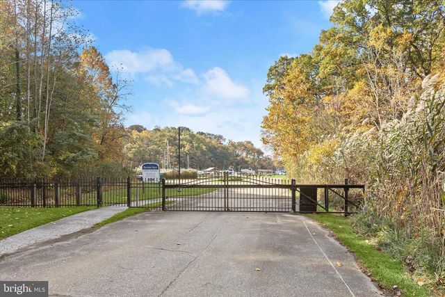 100 ASQUITHOAKS LN, Arnold, MD 21012