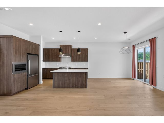 7802 Nw 156TH Ter, Portland, OR 97229