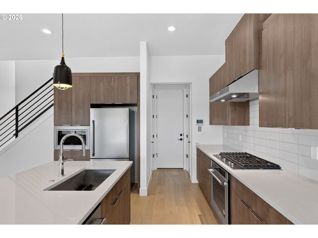 7802 Nw 156TH Ter, Portland, OR 97229