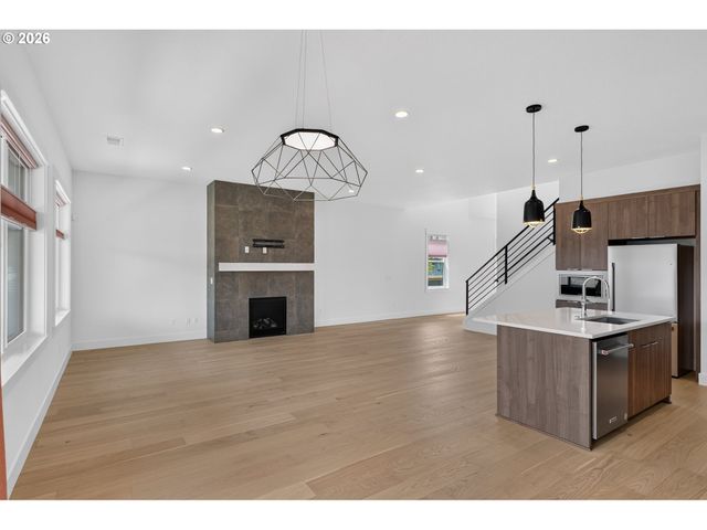 7802 Nw 156TH Ter, Portland, OR 97229