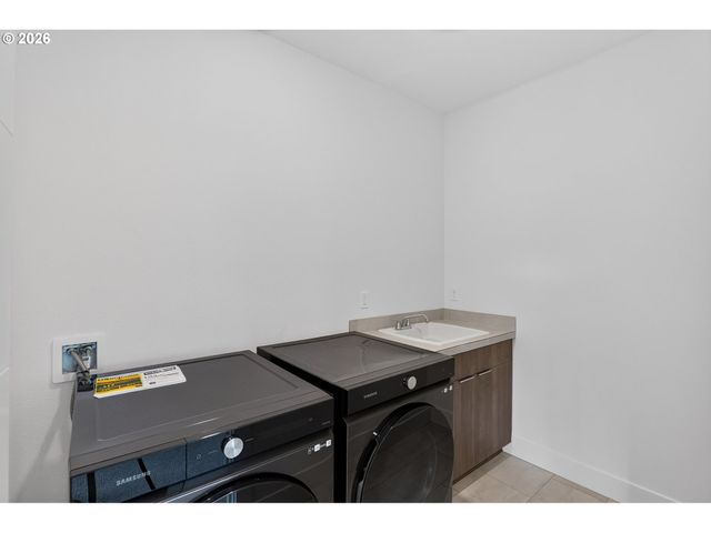 7802 Nw 156TH Ter, Portland, OR 97229