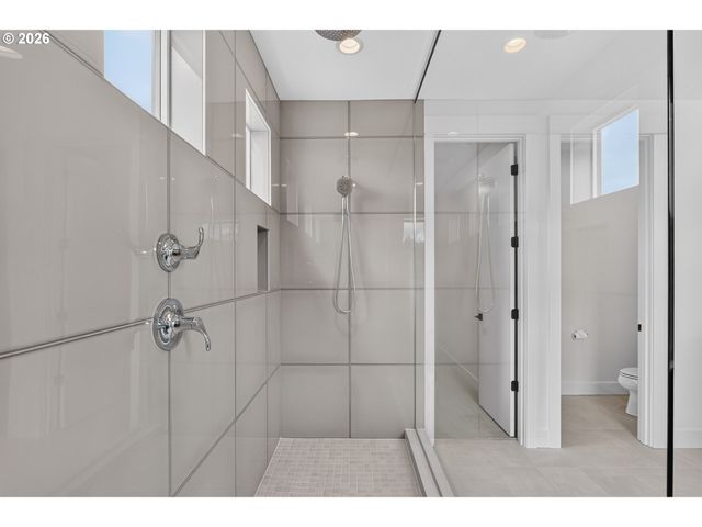 7802 Nw 156TH Ter, Portland, OR 97229