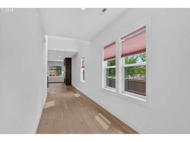7802 Nw 156TH Ter, Portland, OR 97229
