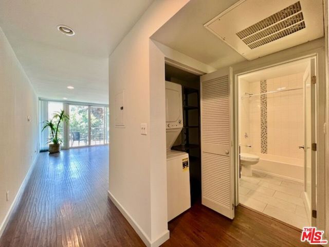 1920 Hillcrest Road 8, Los Angeles, CA 90068