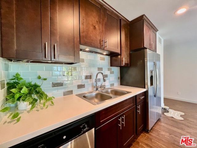 1920 Hillcrest Road 8, Los Angeles, CA 90068