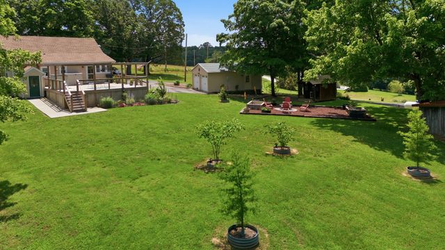 1300 Oak Grove Rd, Dickson, TN 37055