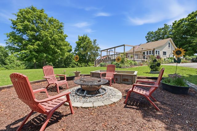 1300 Oak Grove Rd, Dickson, TN 37055