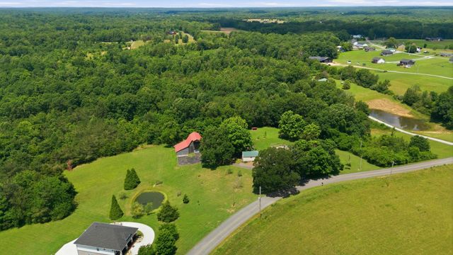 1300 Oak Grove Rd, Dickson, TN 37055