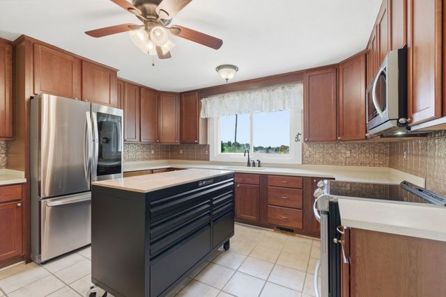 1300 Oak Grove Rd, Dickson, TN 37055
