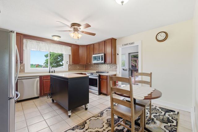 1300 Oak Grove Rd, Dickson, TN 37055